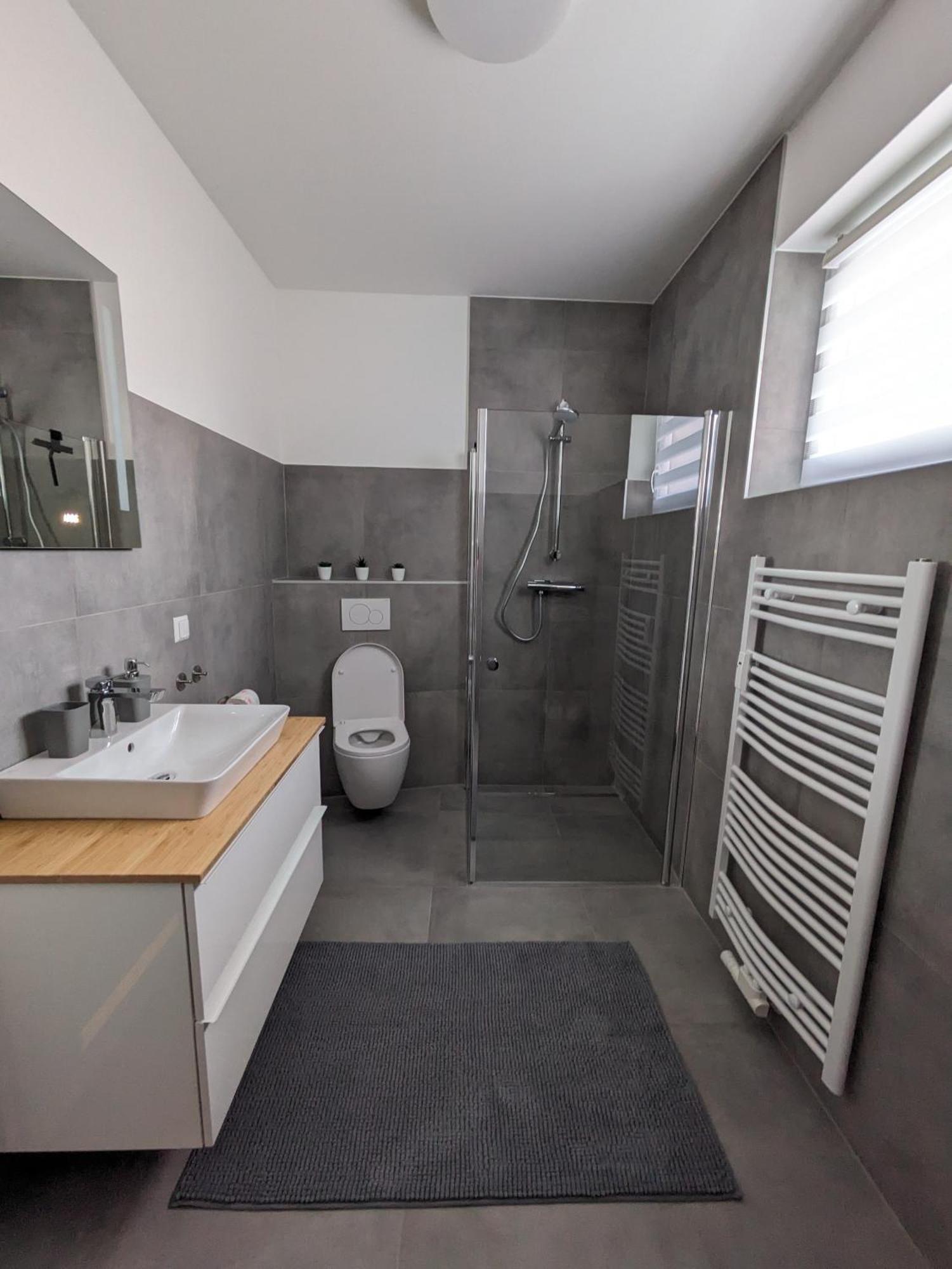 Charmante Ferienwohnung In Villach Exteriör bild